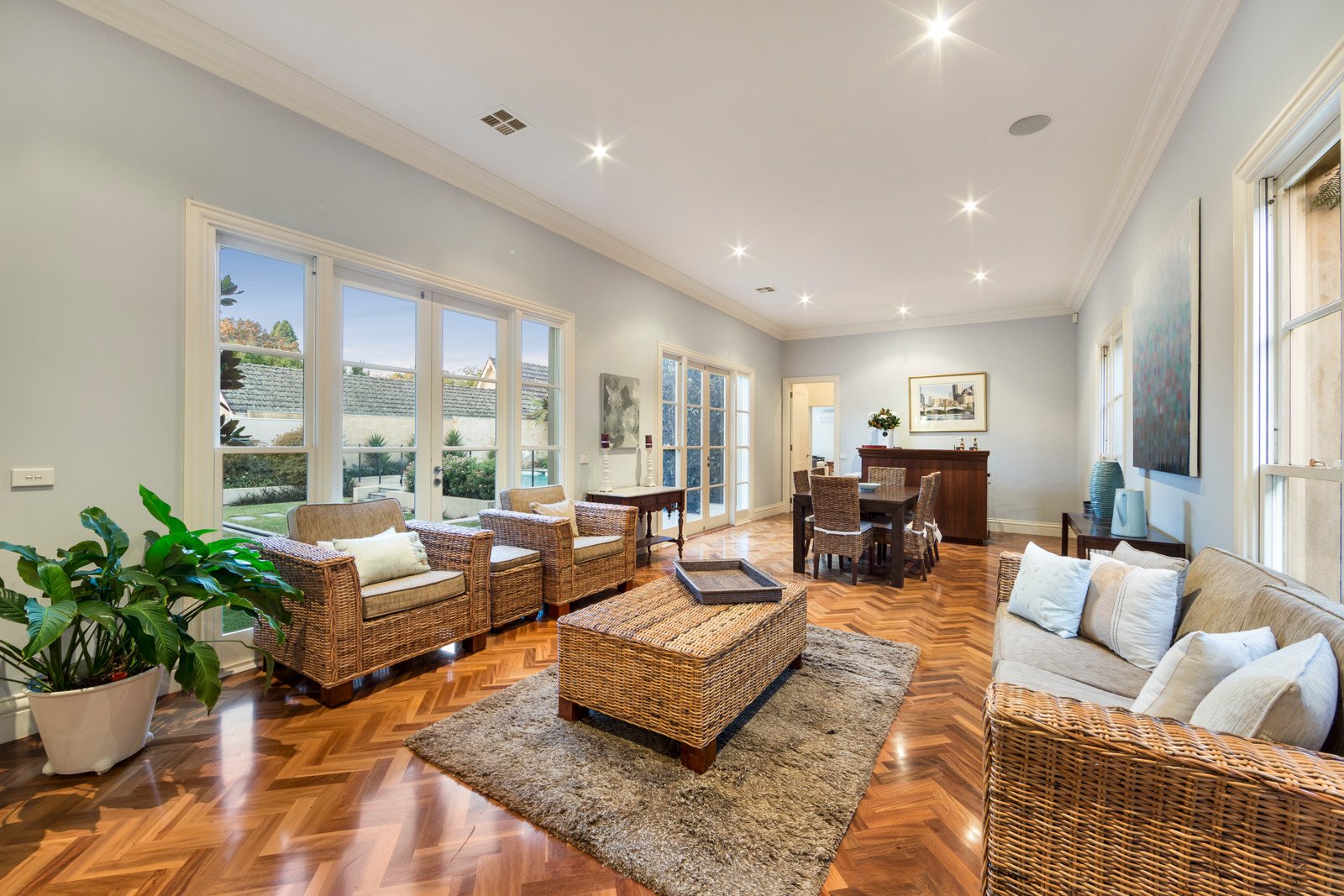 Real Estate and Property in 32 Hopetoun Road, Toorak, VIC