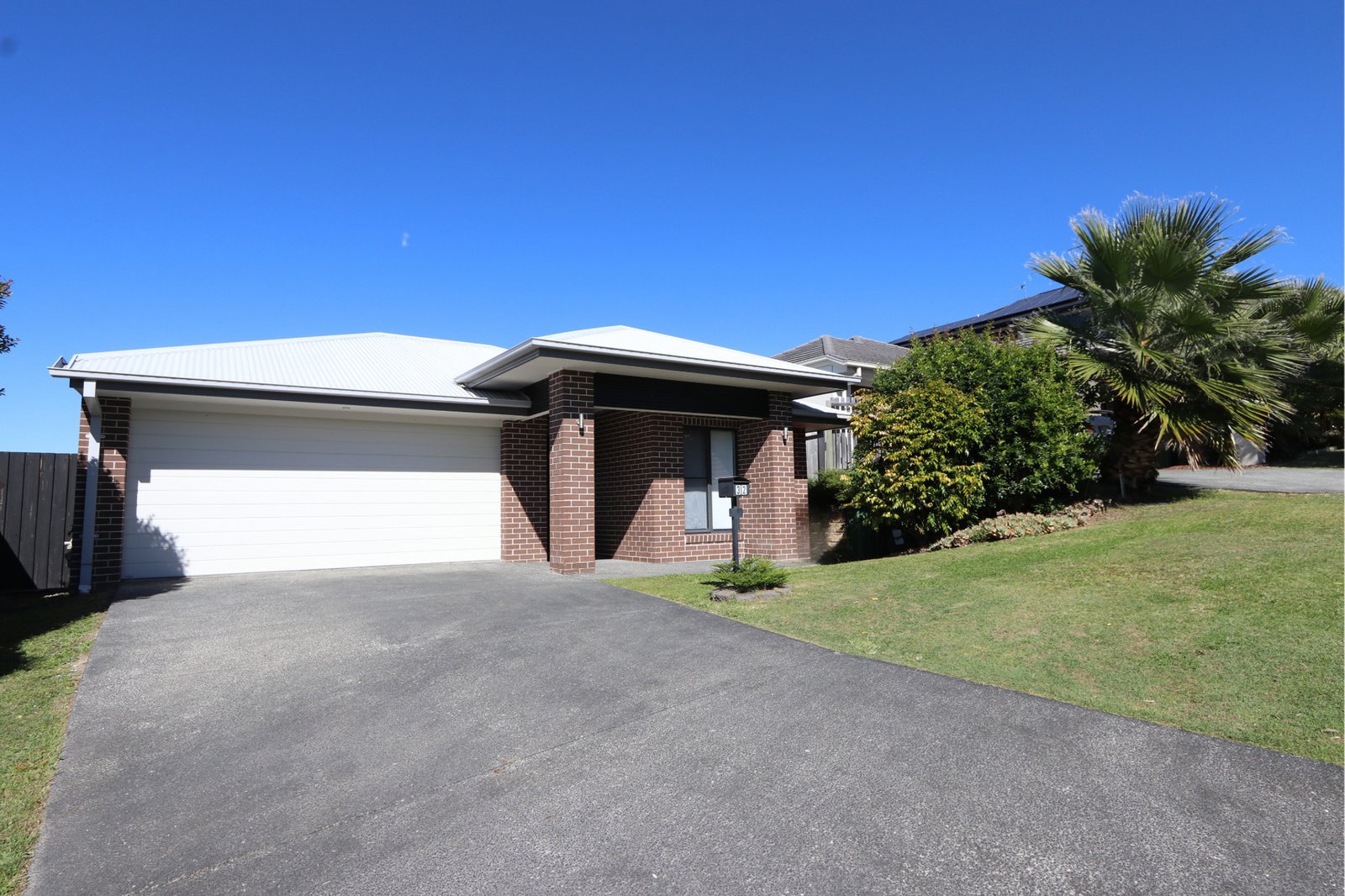 32 Hunter Street ORMEAU HILLS 1