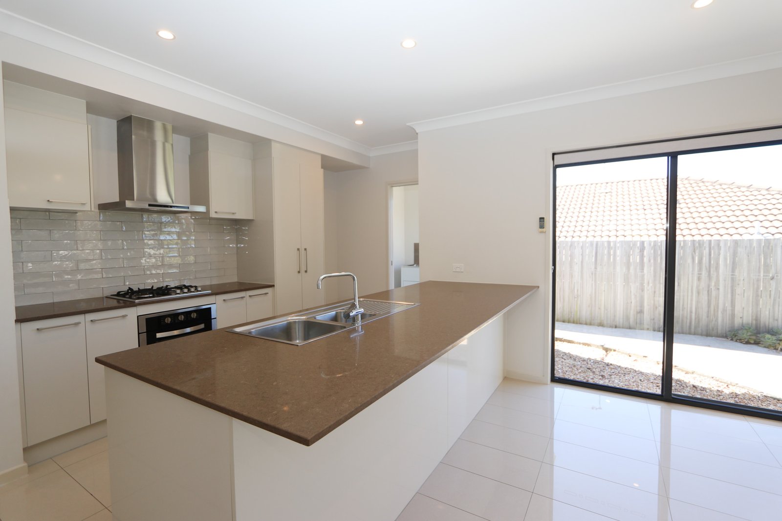 32 Hunter Street ORMEAU HILLS 7