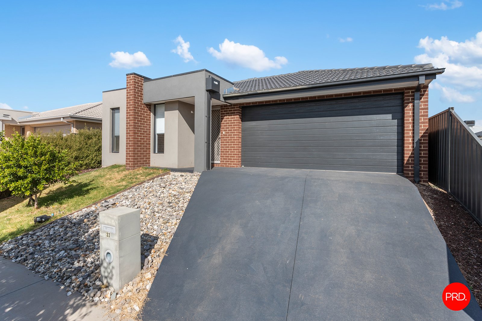 32 Hyatt Road HUNTLY 2