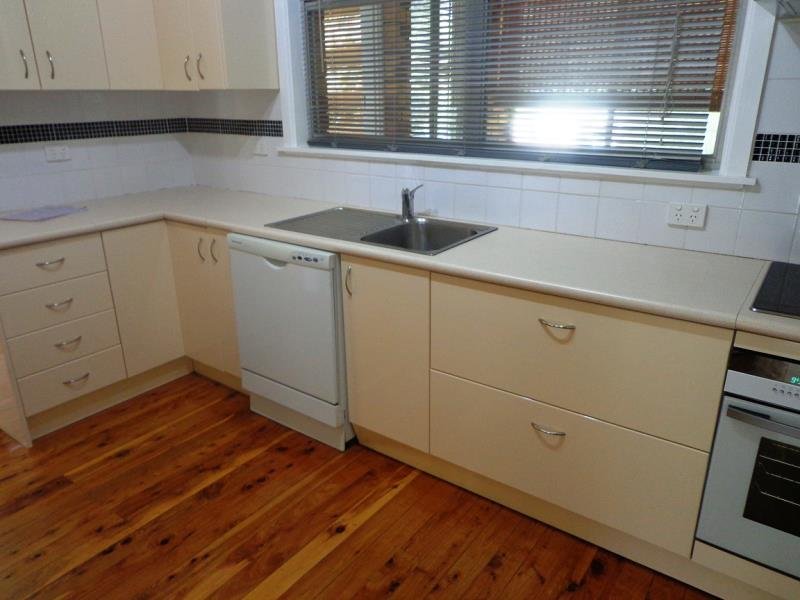 32 Hyman Street TAMWORTH 2