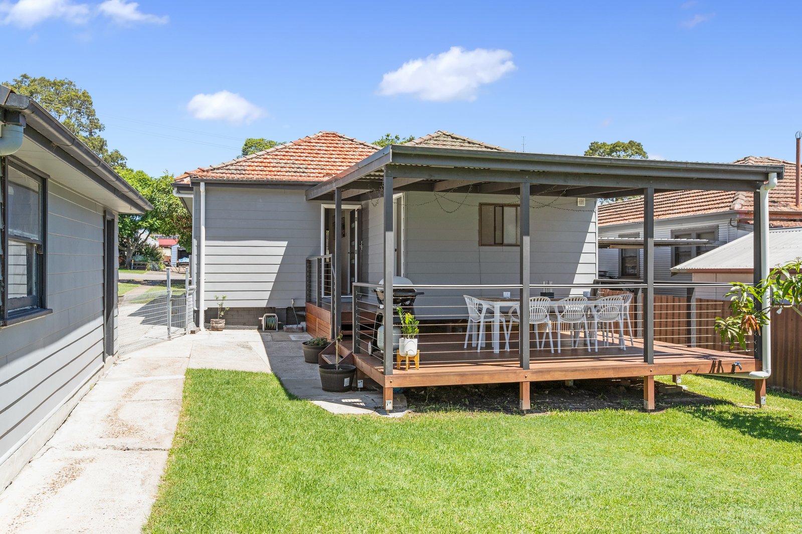 32 Irving Street BERESFIELD 14