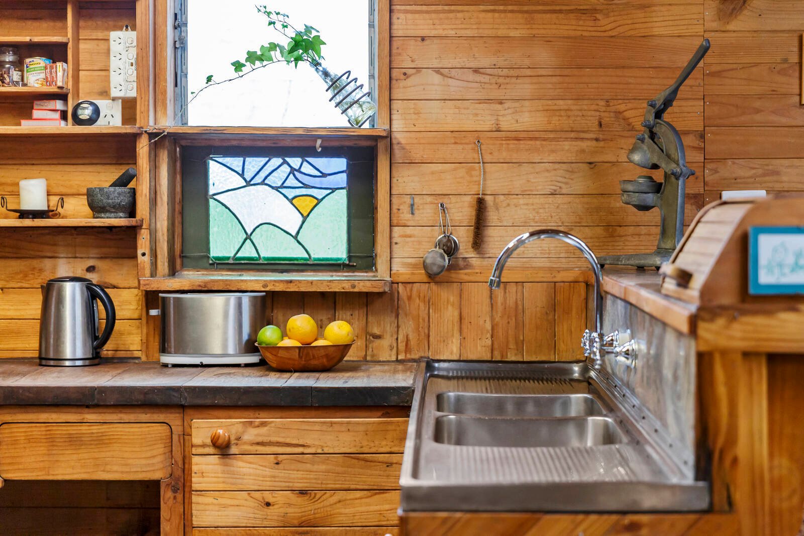 Real Estate and Property in 32 Jackson Avenue, Mont Albert North, VIC