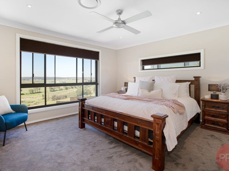 32 James Leslie Drive GILLIESTON HEIGHTS 9