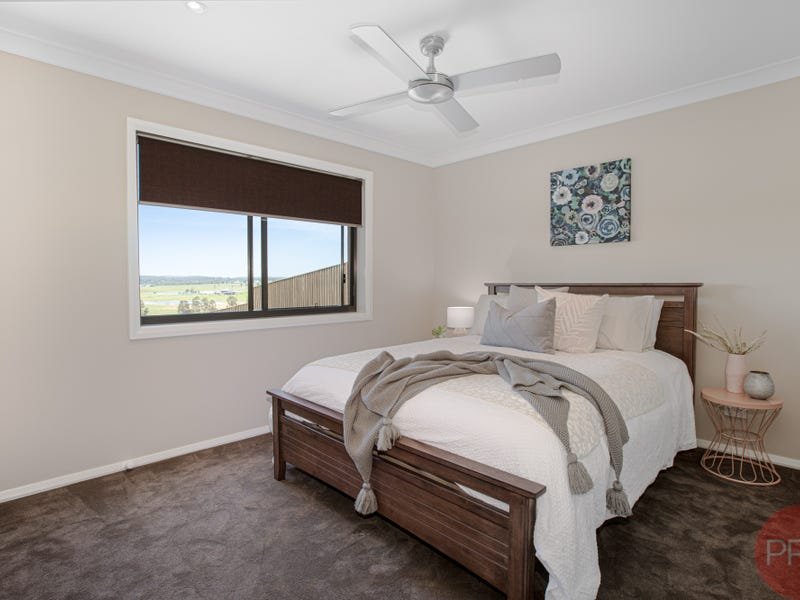 32 James Leslie Drive GILLIESTON HEIGHTS 19