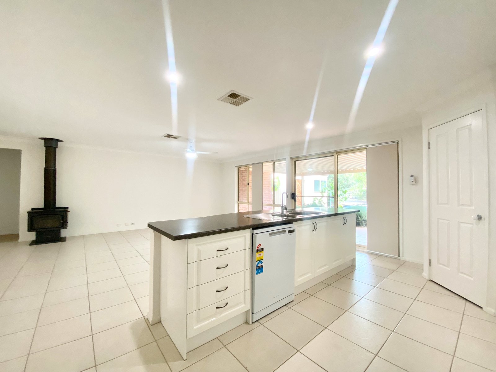 32 James Paterson Street ANNA BAY 8