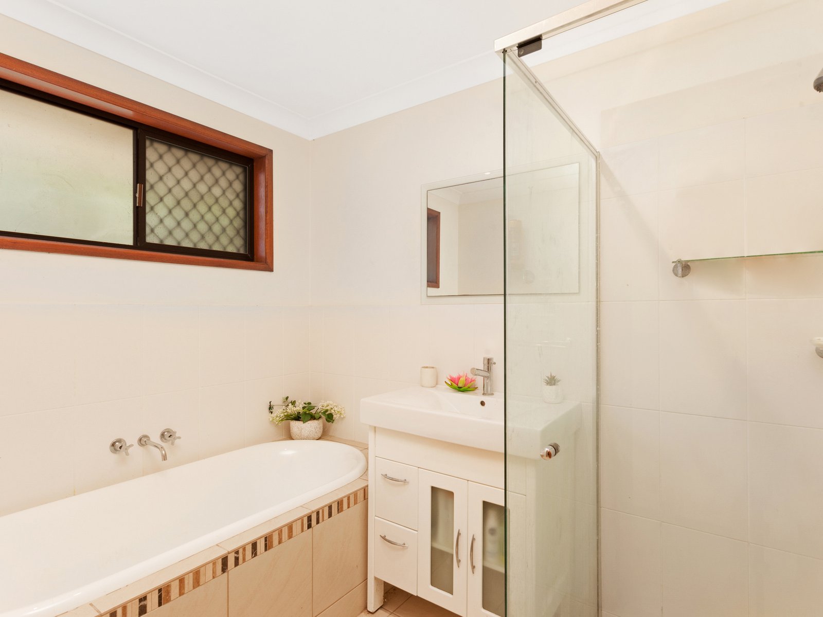 32 Joeith Court MIAMI 13