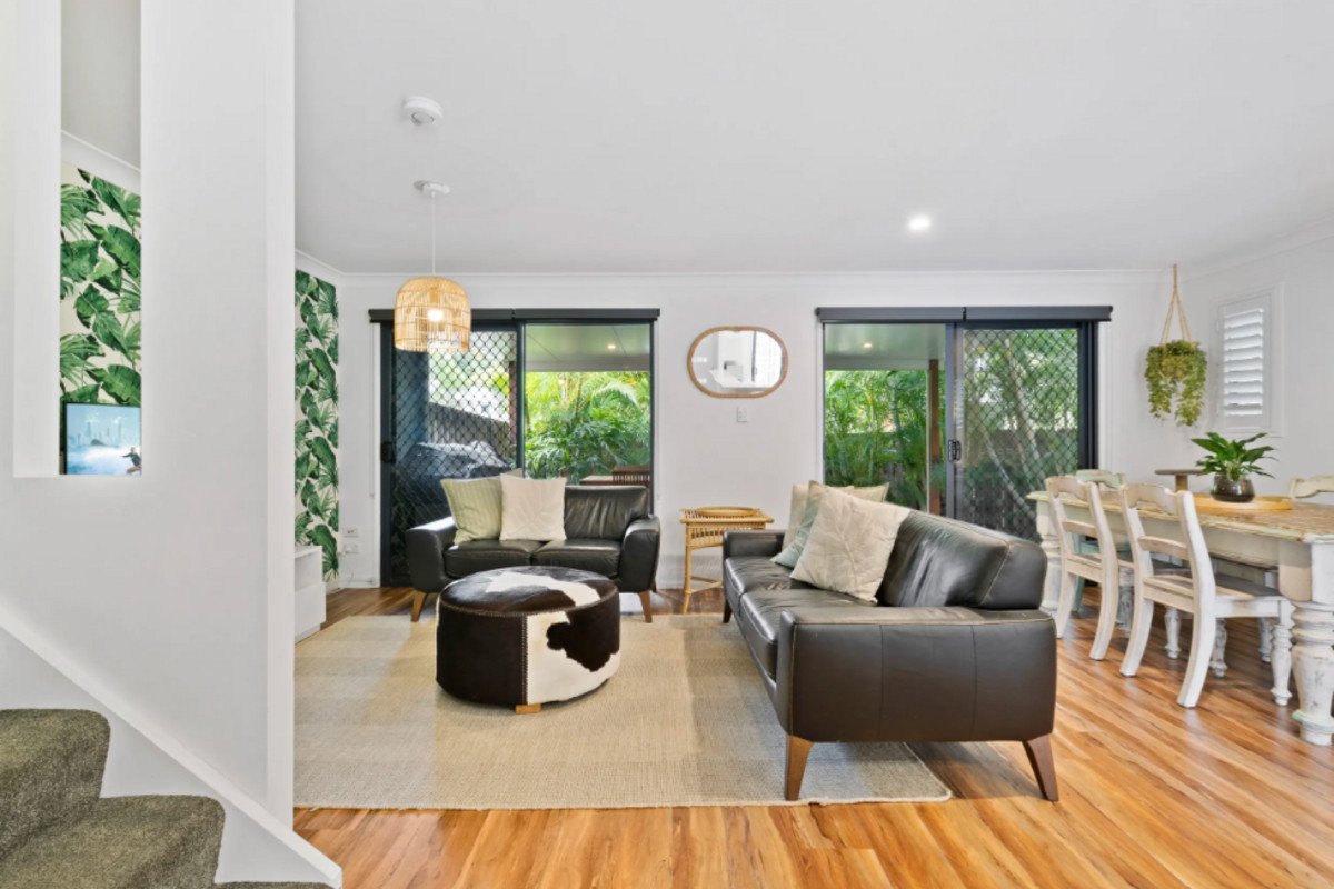 3/2 Karri Court Burleigh Heads 5