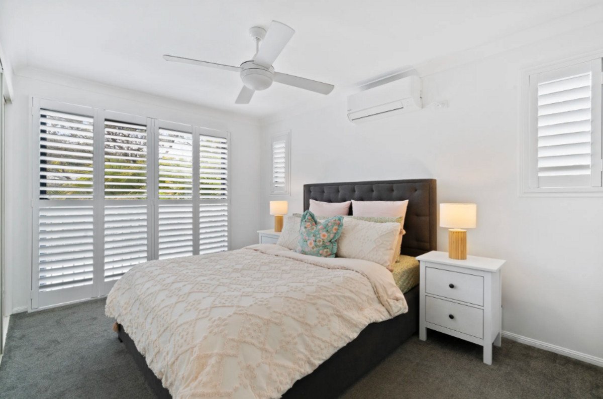 3/2 Karri Court Burleigh Heads 8