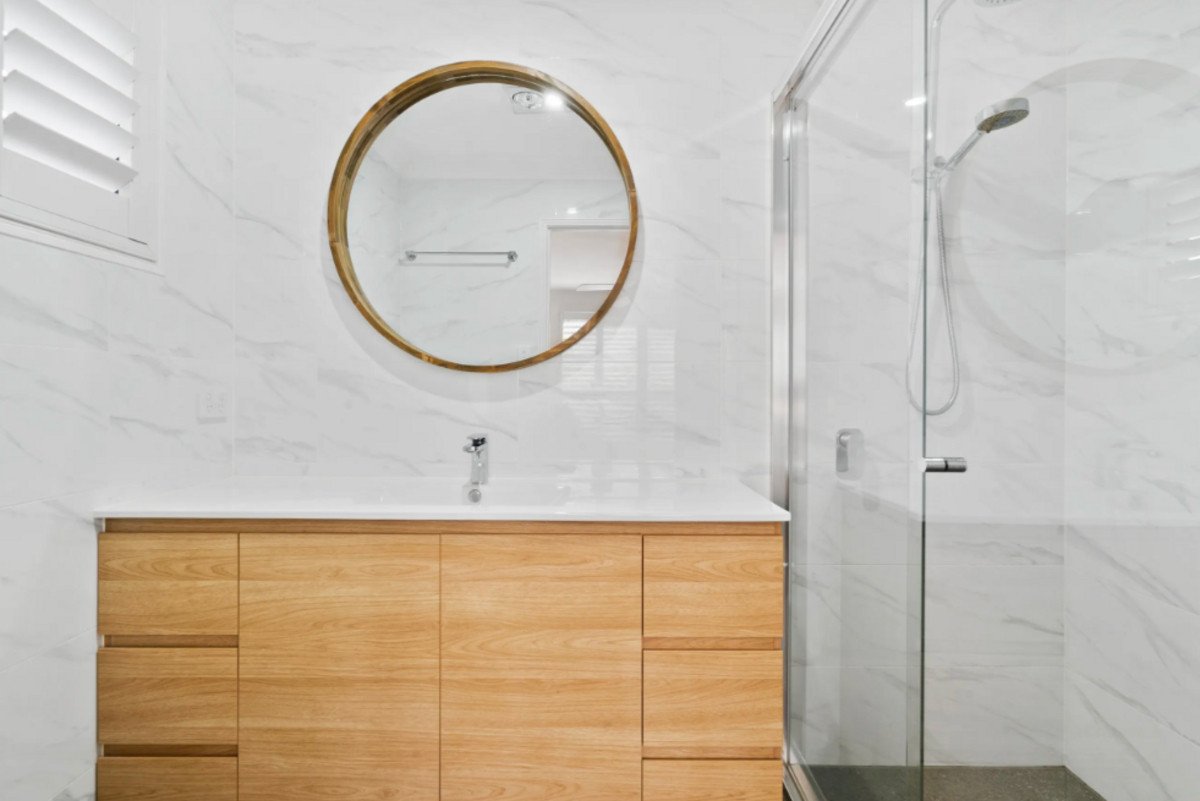 3/2 Karri Court Burleigh Heads 10