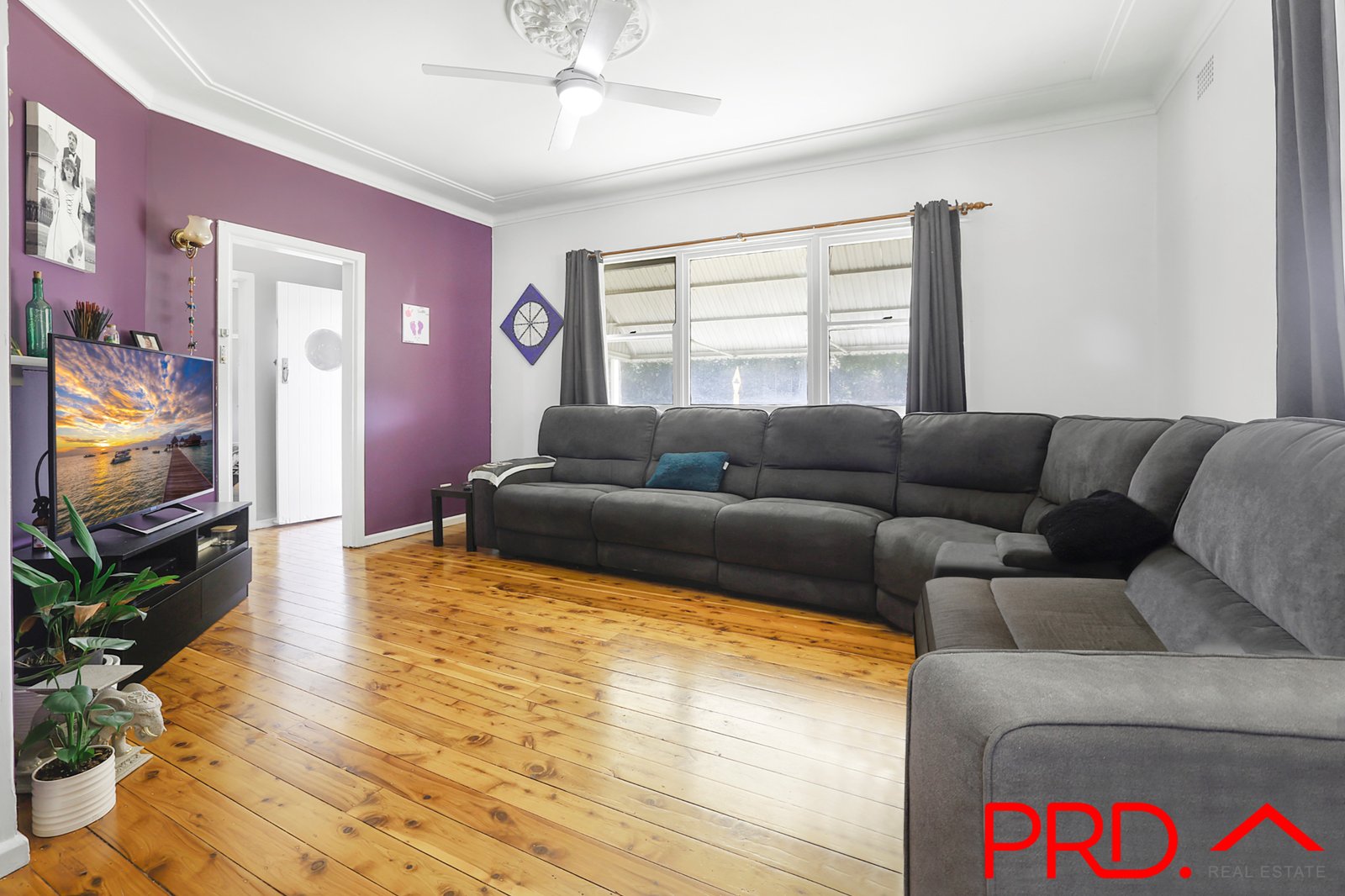 32 Kent Street TAMWORTH 9