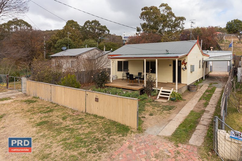 32 Kurrajong Street CAPTAINS FLAT 2