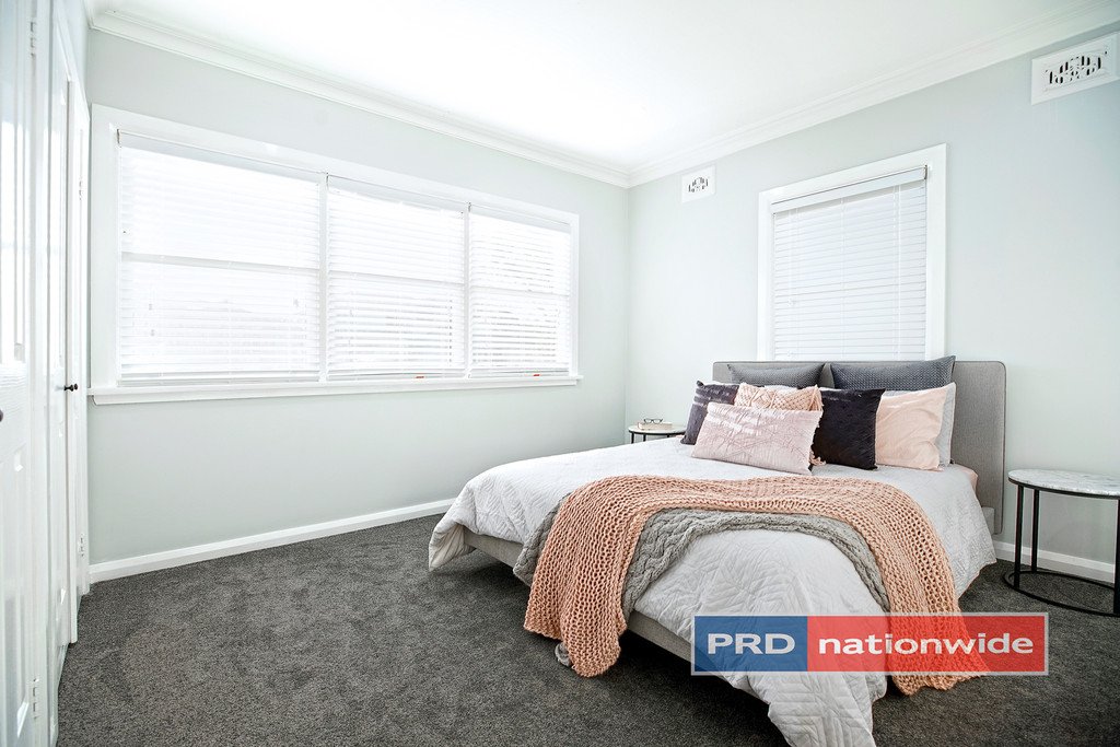 32 Ladbury Avenue PENRITH 5