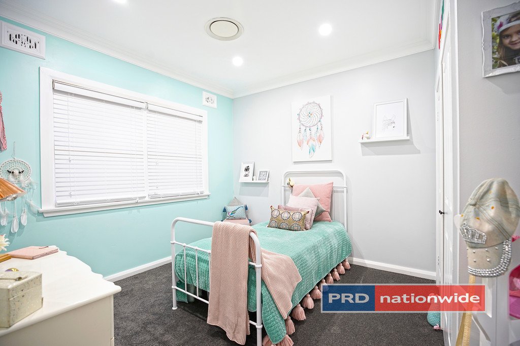 32 Ladbury Avenue PENRITH 9