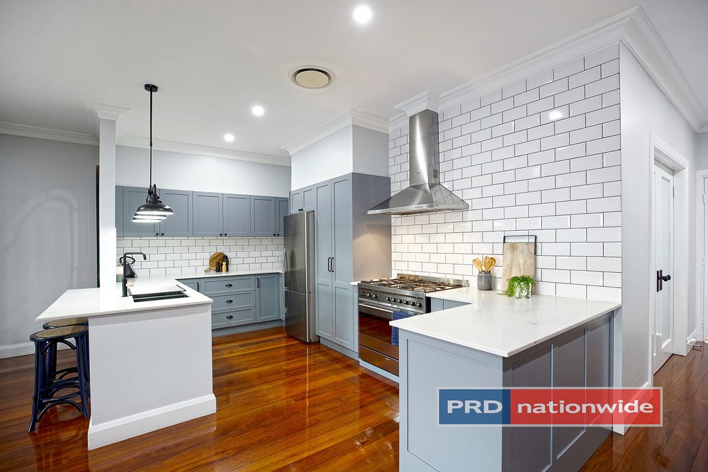 32 Ladbury Avenue PENRITH 11
