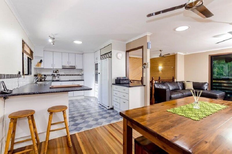 32 Latrobe Street TANNUM SANDS 4