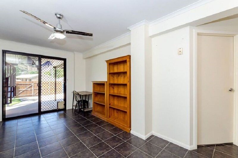 32 Latrobe Street TANNUM SANDS 9