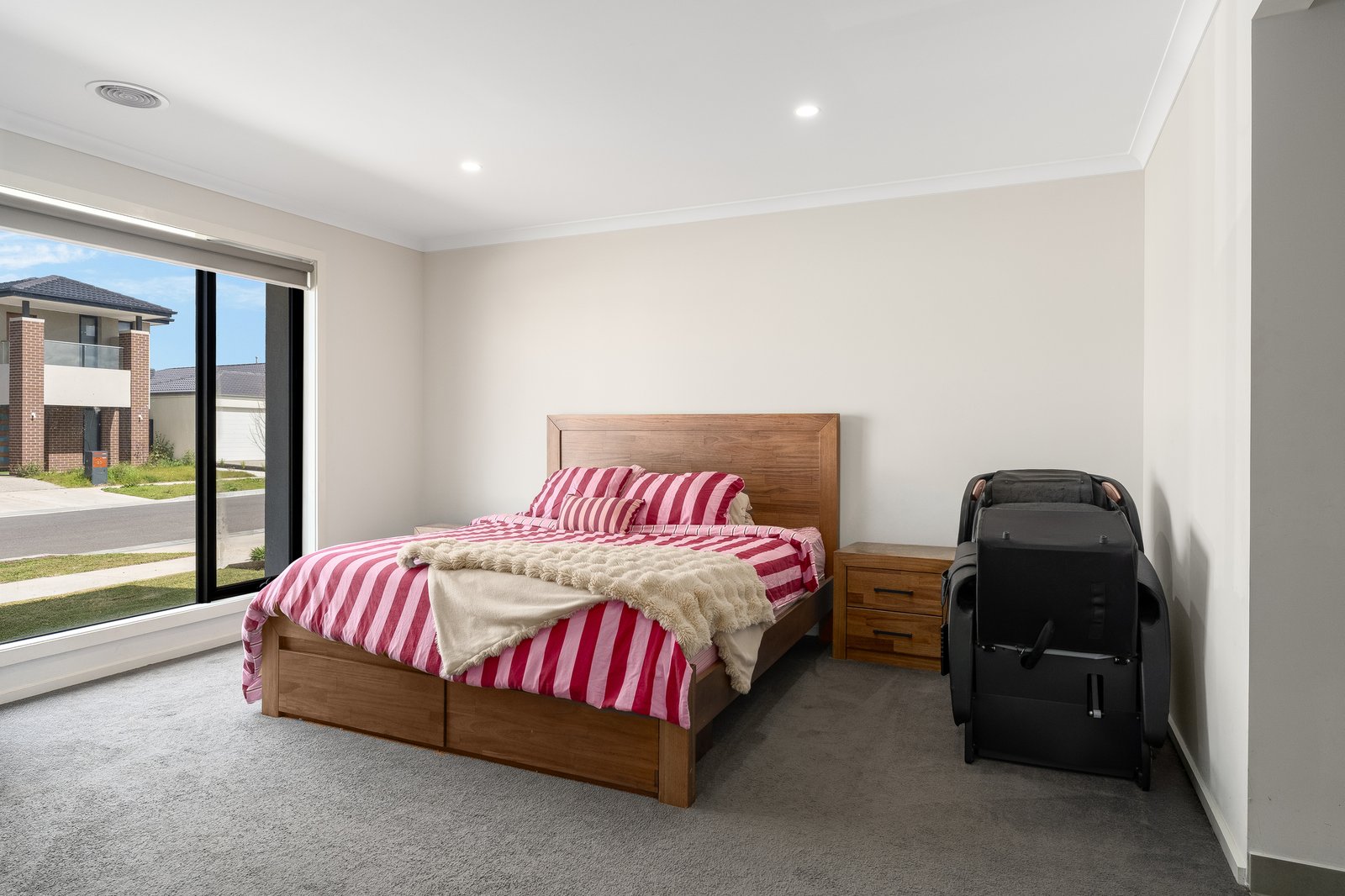 Gallery: 32 Leafy Street