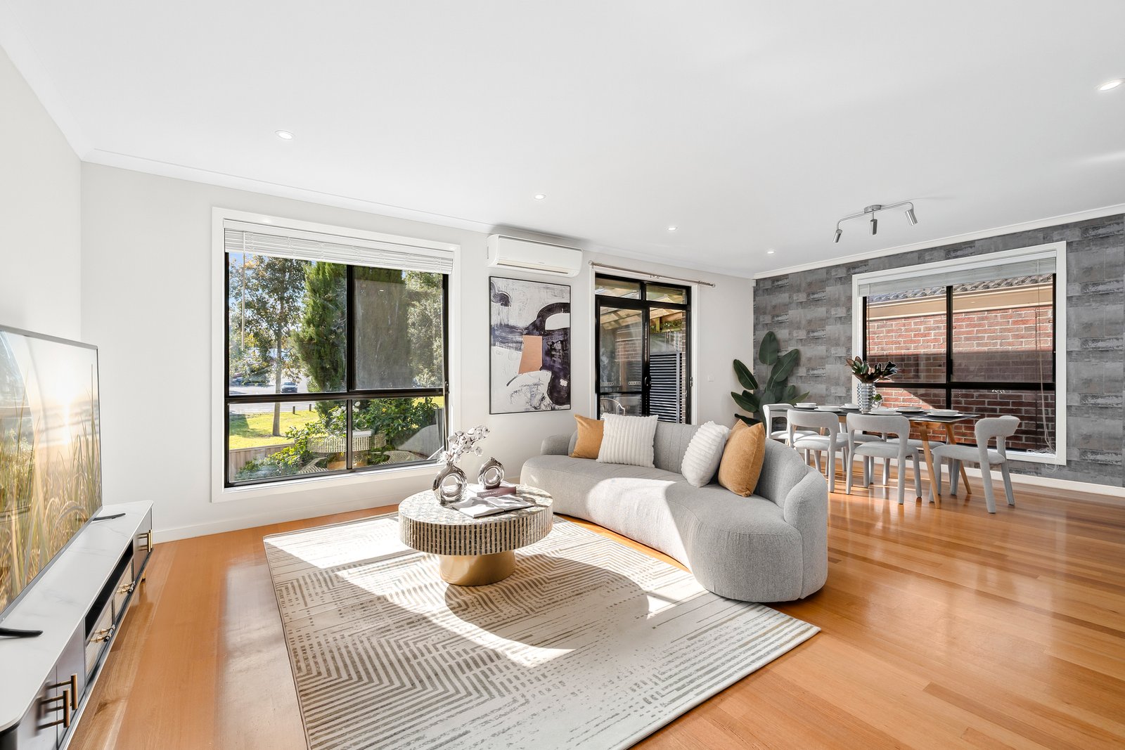 Gallery: 3/2 Lee Avenue