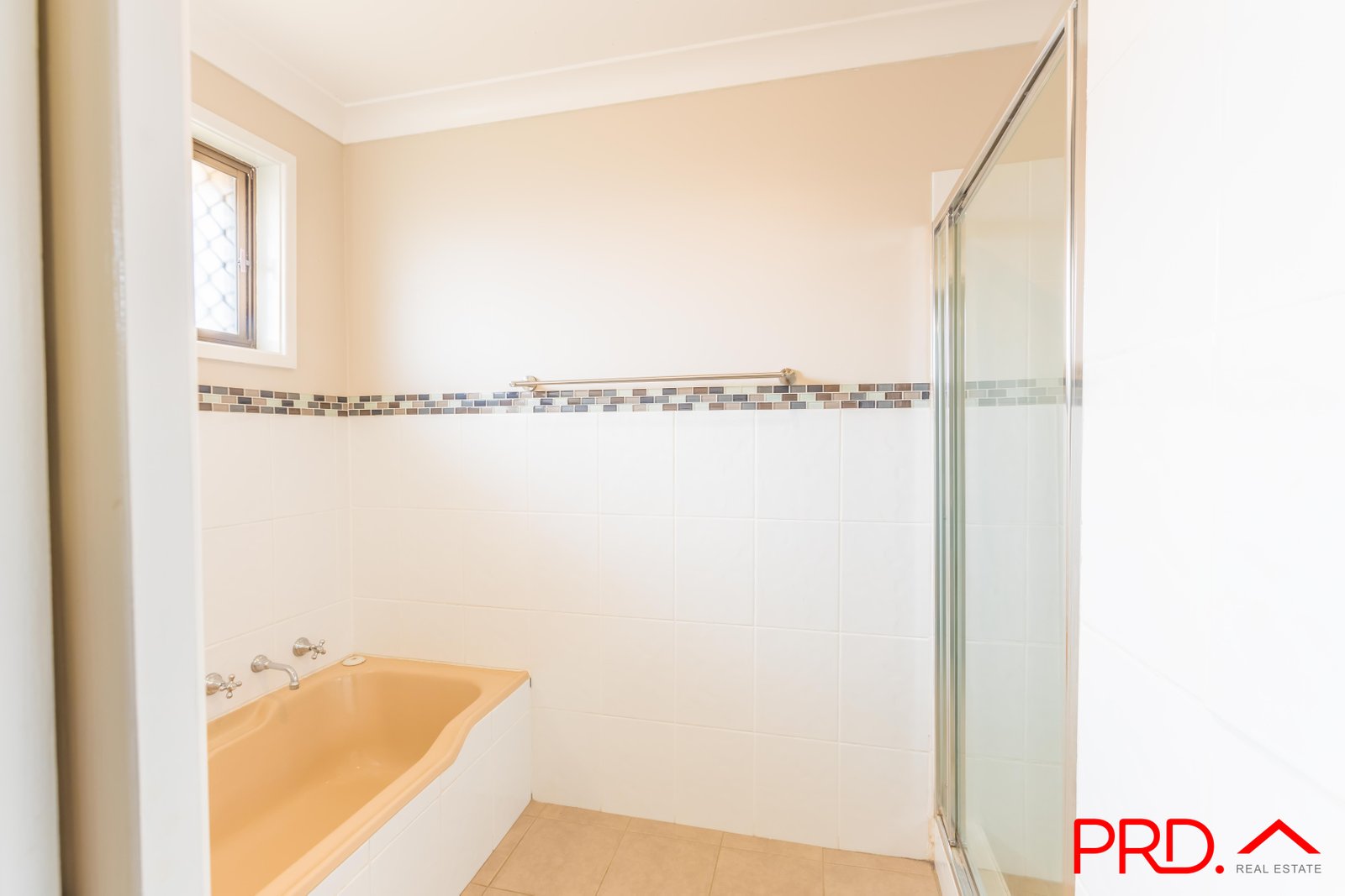 32 Lemon Gums Drive TAMWORTH 19