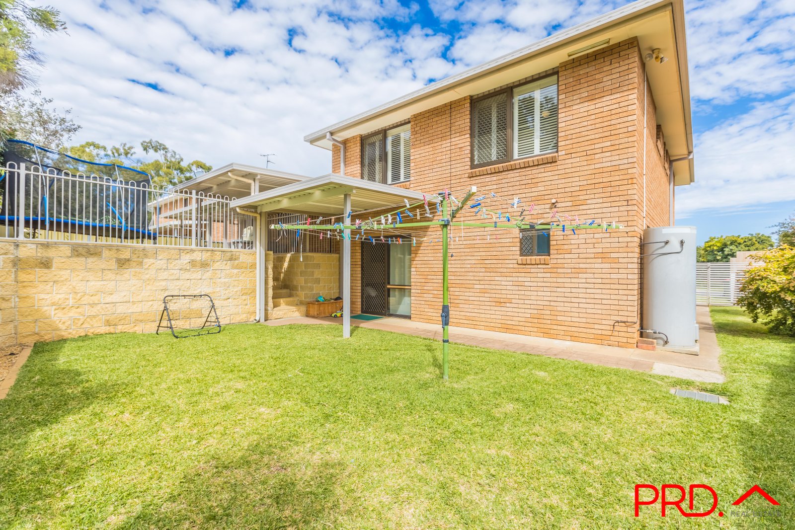 32 Lemon Gums Drive TAMWORTH 26
