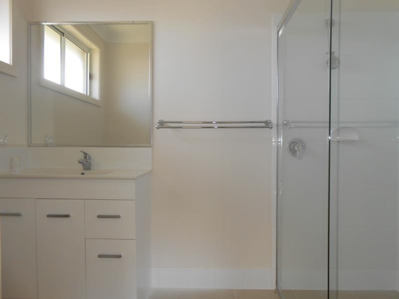 32 Leonora Crescent TAMWORTH 5