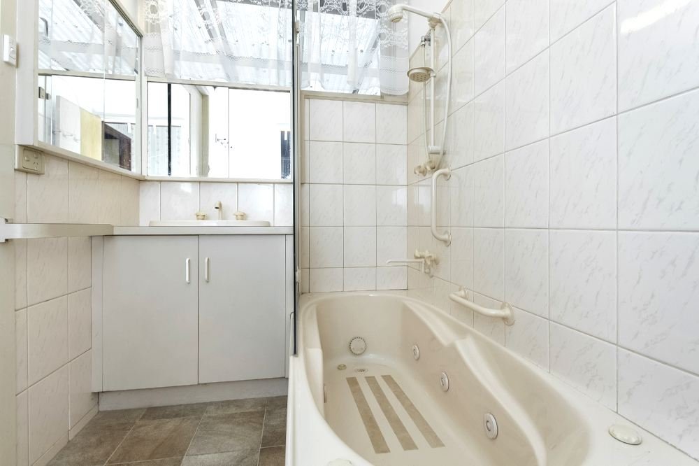 Gallery: 32 Lily Street