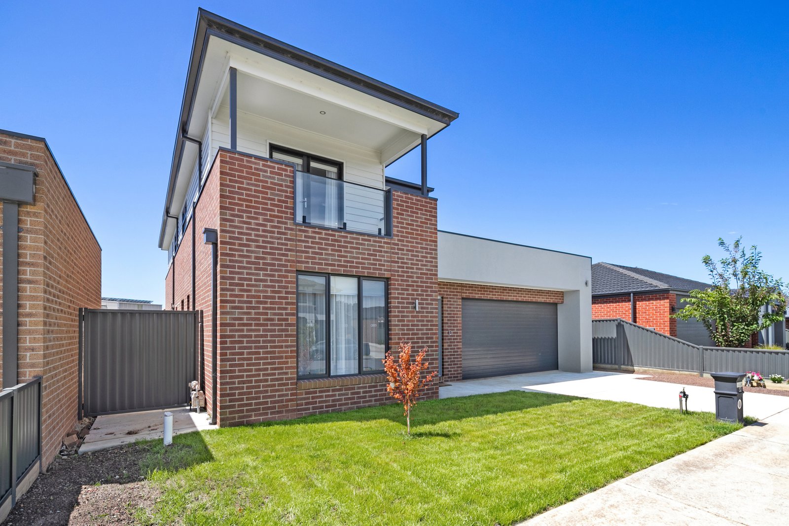 32 Limetree Way LAKE GARDENS 1
