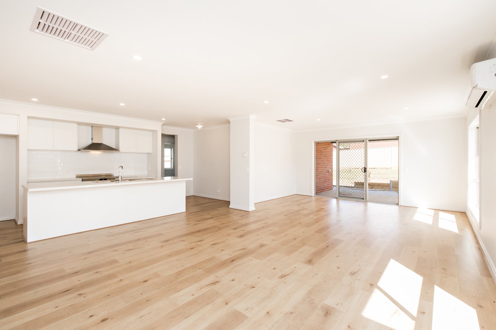 Gallery: 32 Livingstone Street