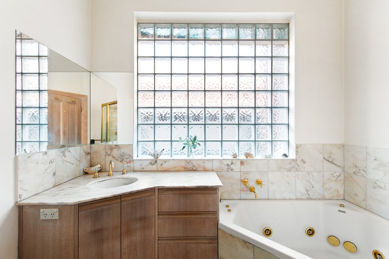 32 Loch Street, St Kilda West, 3182