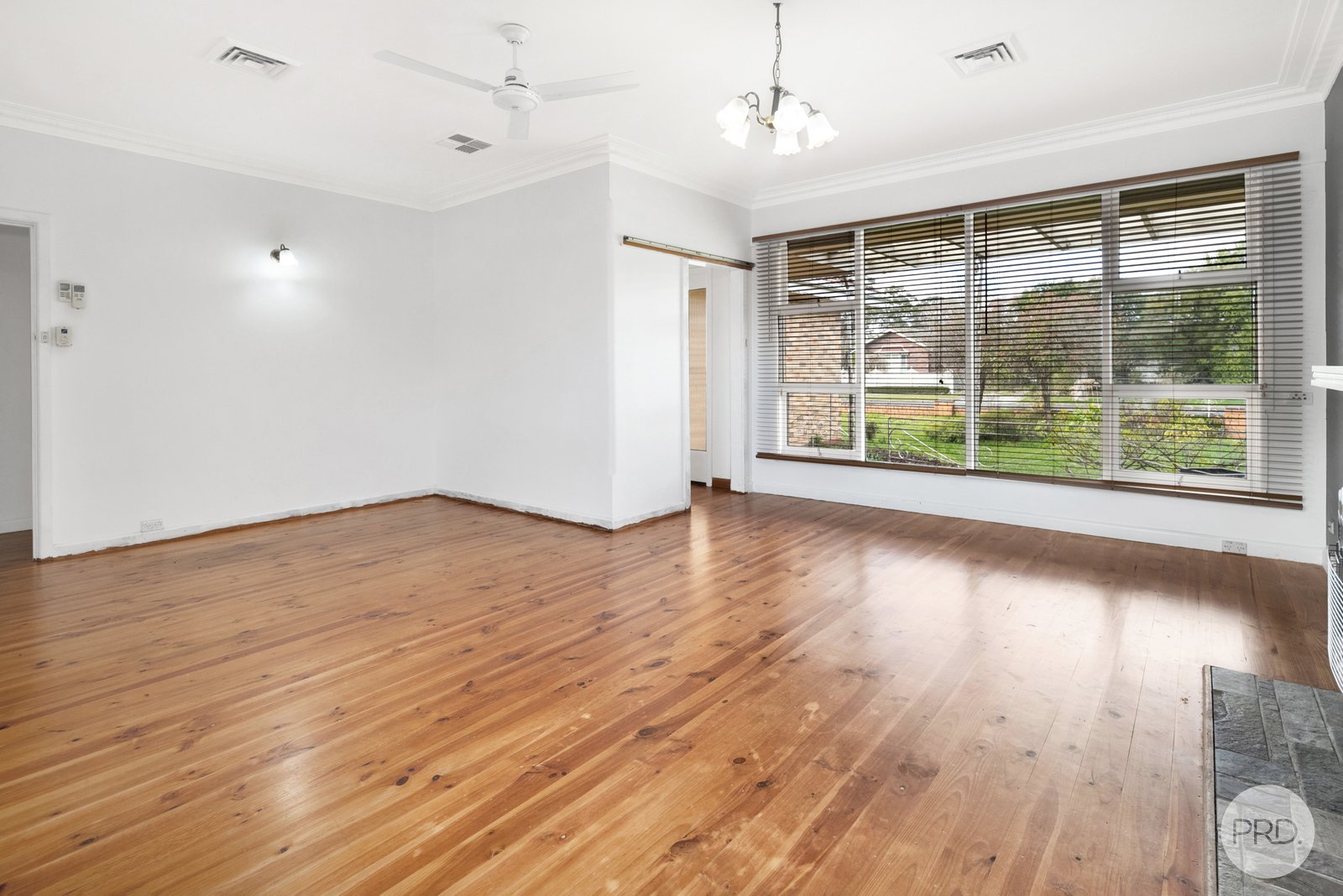 32 Longley Street ALFREDTON 2