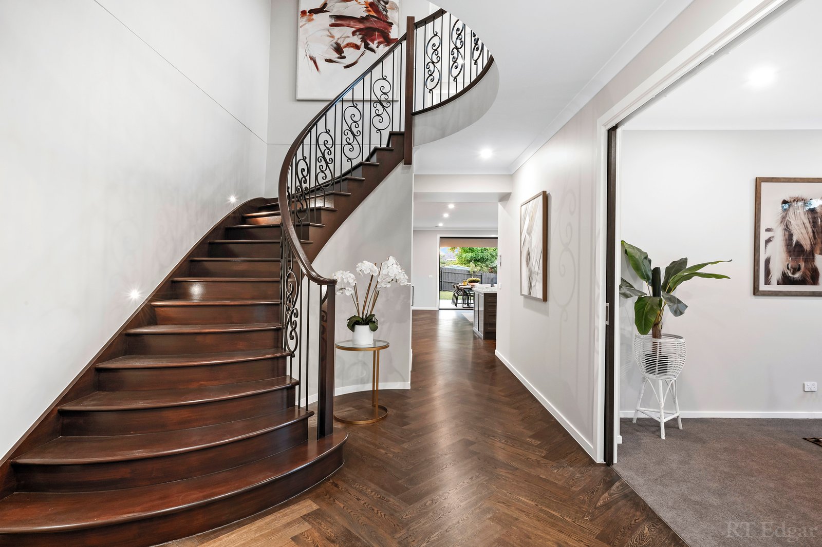 Real Estate and Property in 32 Longview Road, Balwyn North, VIC