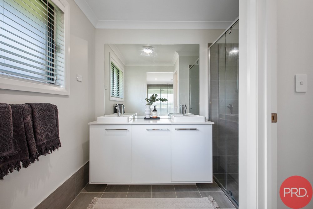 32 Lorikeet Street ABERGLASSLYN 12