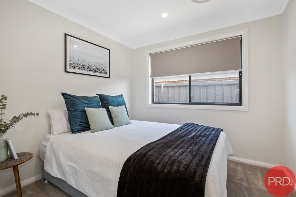 32 Lorikeet Street ABERGLASSLYN 13