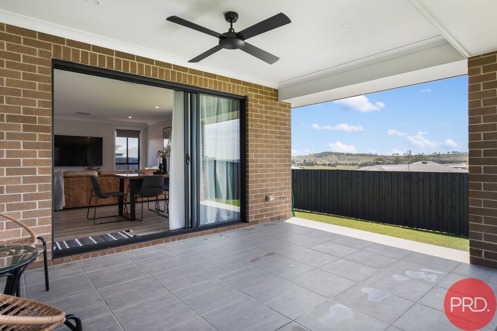 32 Lorikeet Street ABERGLASSLYN 18