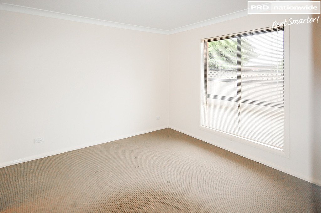 3/2 Macquarie Street MOUNT AUSTIN 4