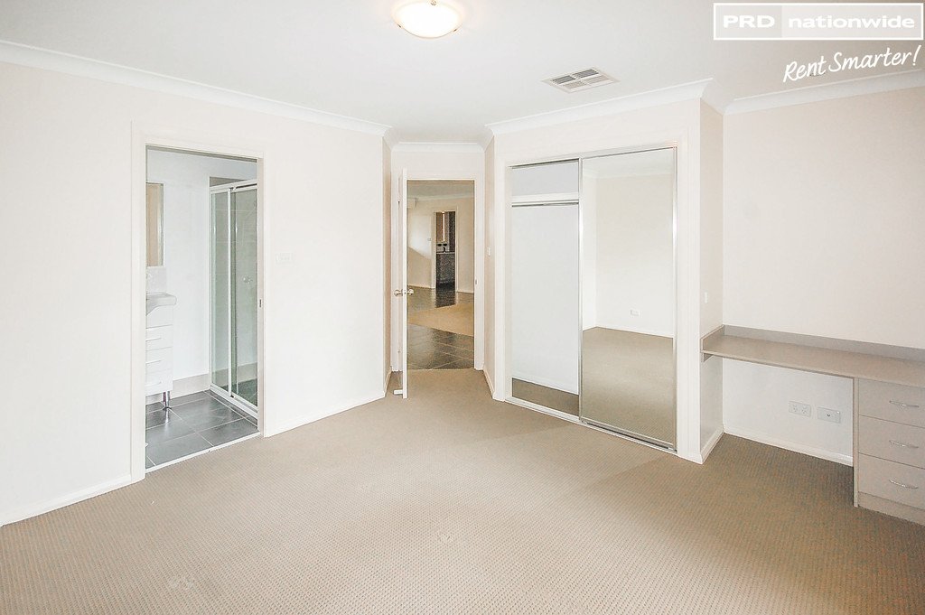 3/2 Macquarie Street MOUNT AUSTIN 5