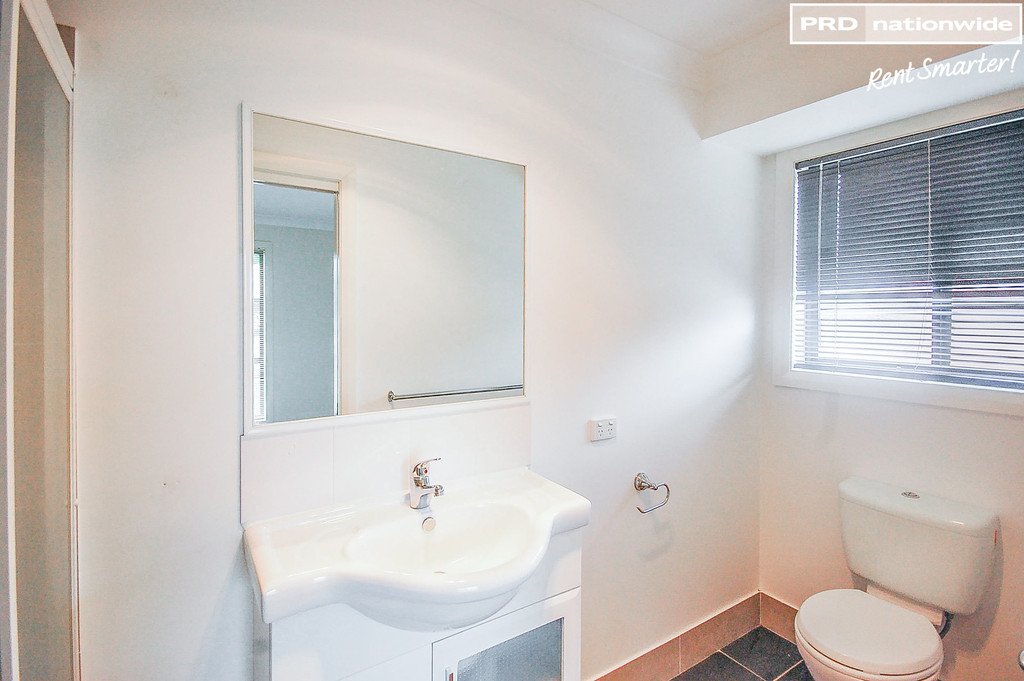 3/2 Macquarie Street MOUNT AUSTIN 8