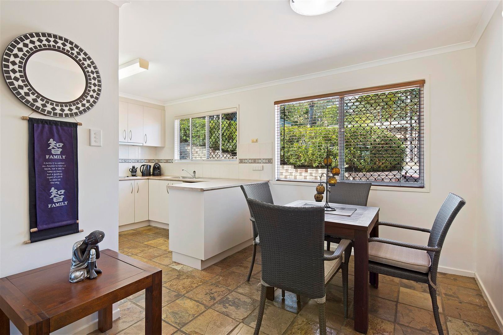 32 Manooka Drive CANNONVALE 6