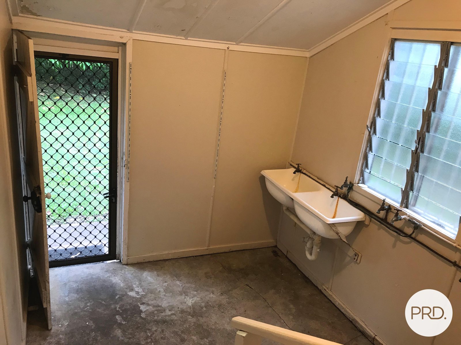 32 Matong Street HENDRA 10