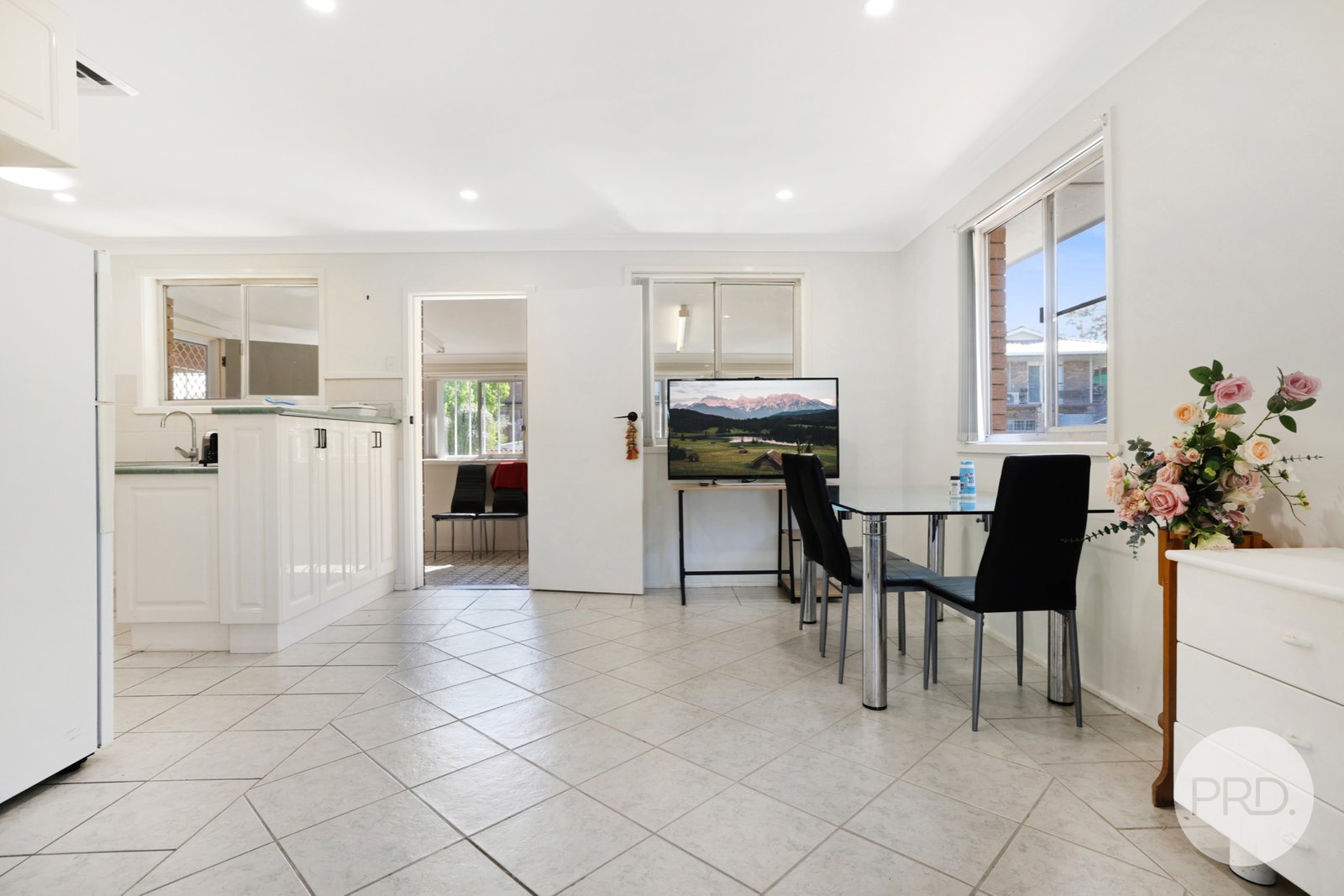 32 McRae Street TAMWORTH 7