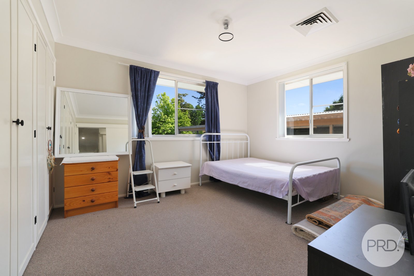 32 McRae Street TAMWORTH 12