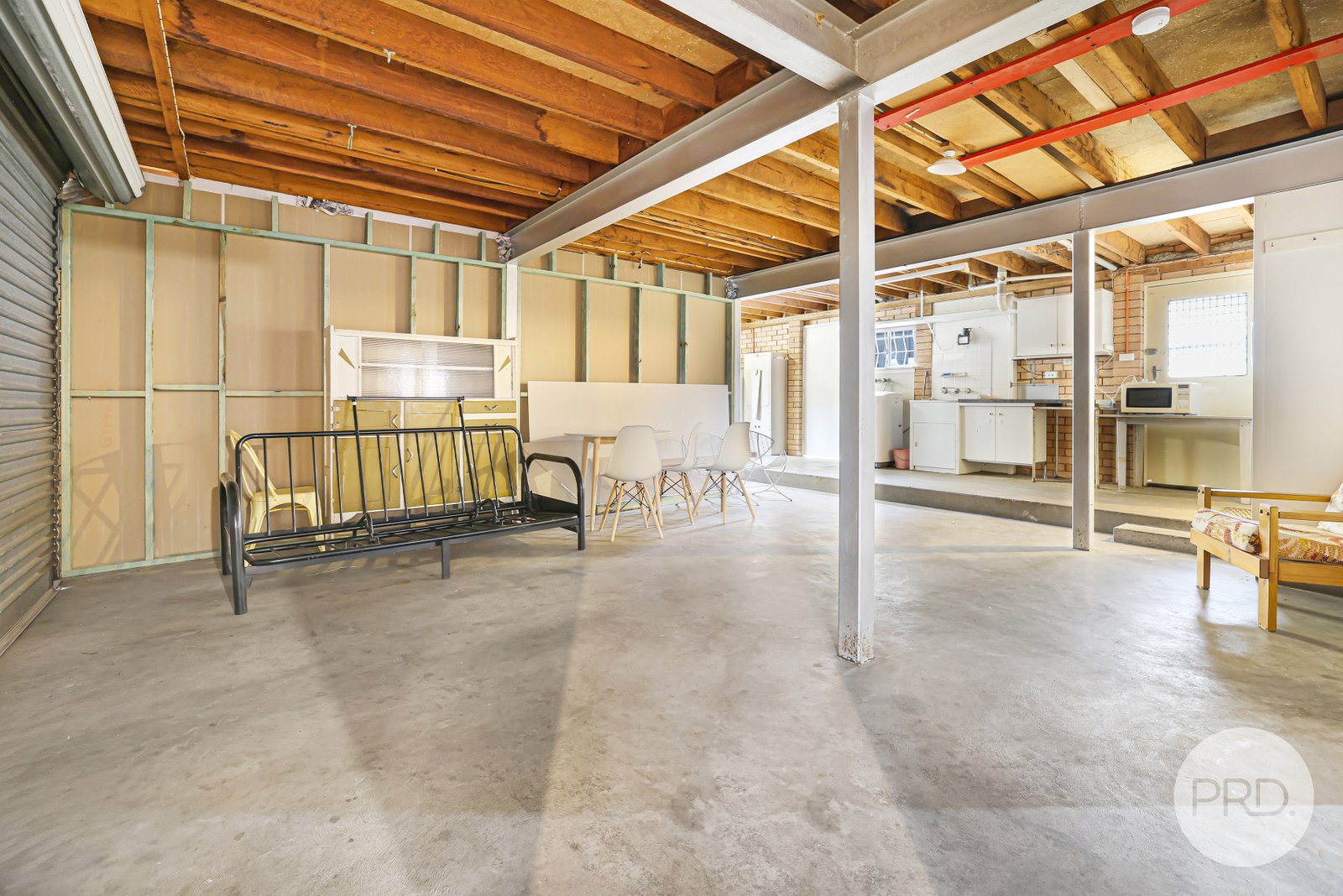 32 McRae Street TAMWORTH 19