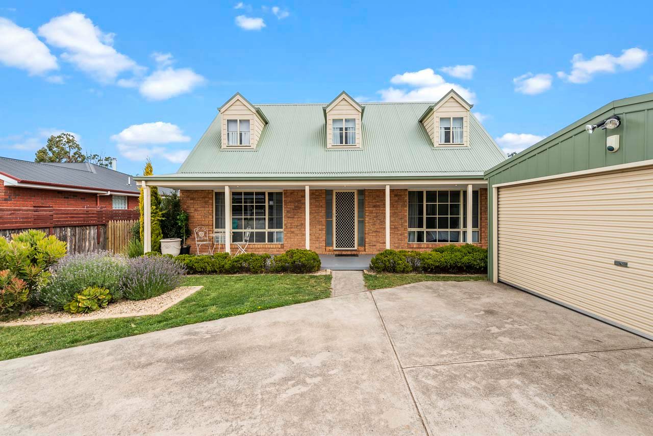 32 Melissa Street BRIGHTON 2