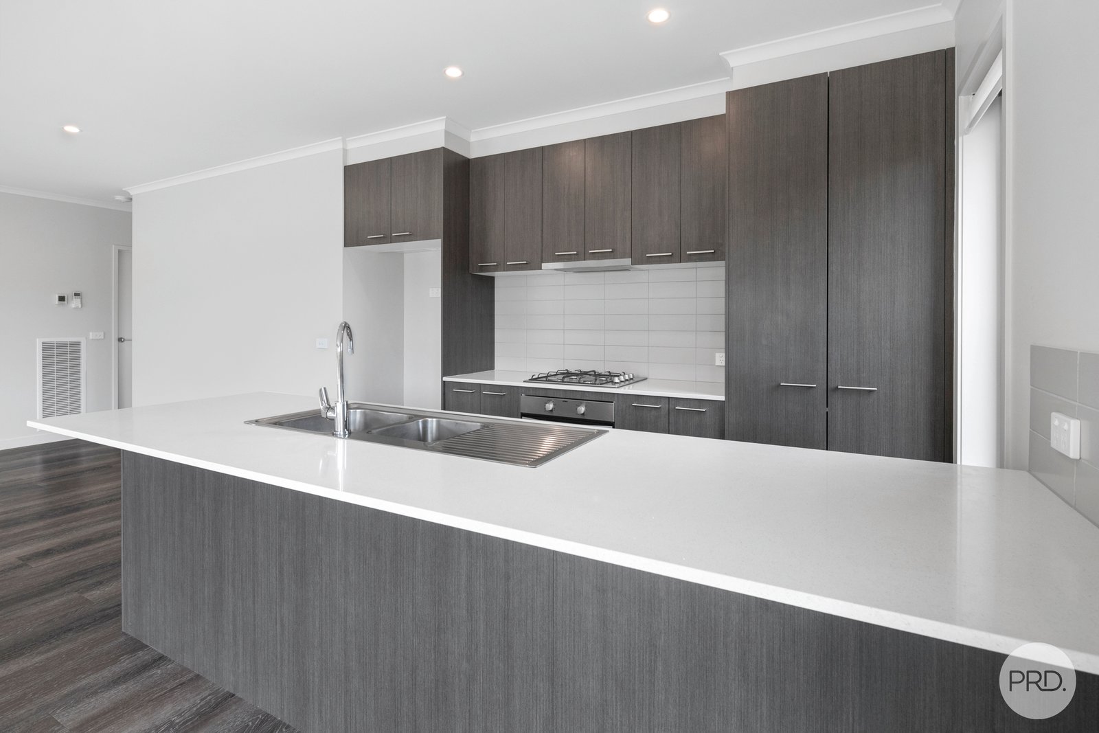 32 Mellish Street LUCAS 4