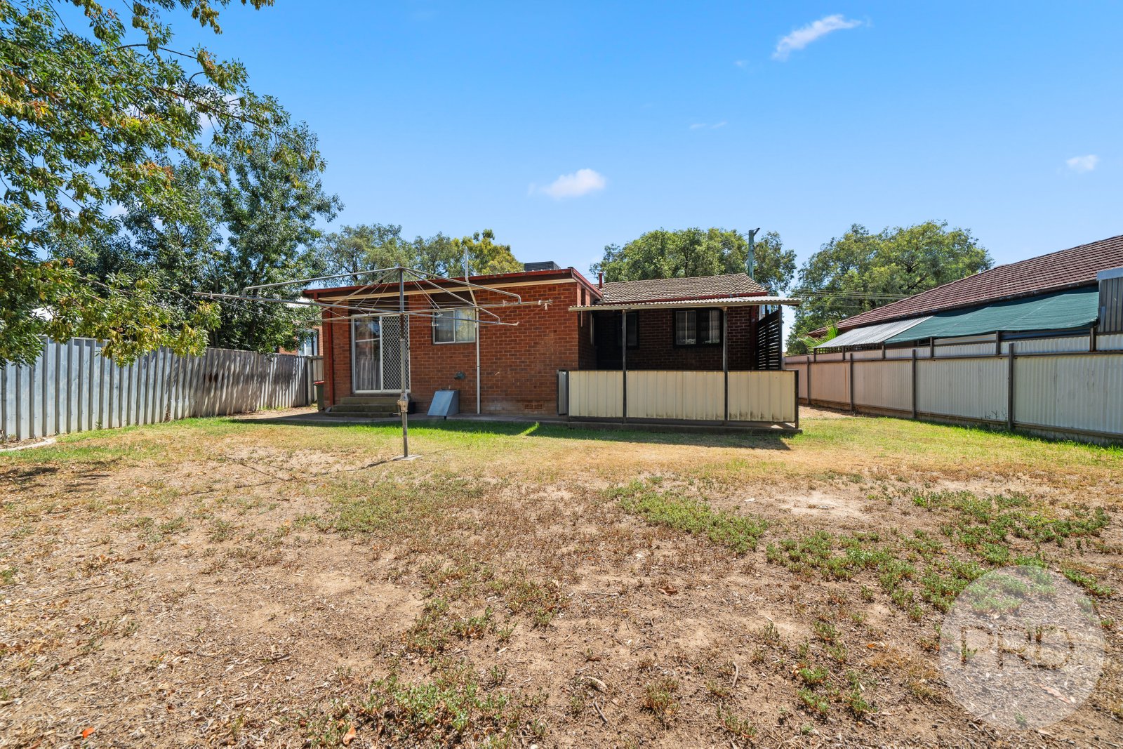 32 Menzies Avenue KOORINGAL 8