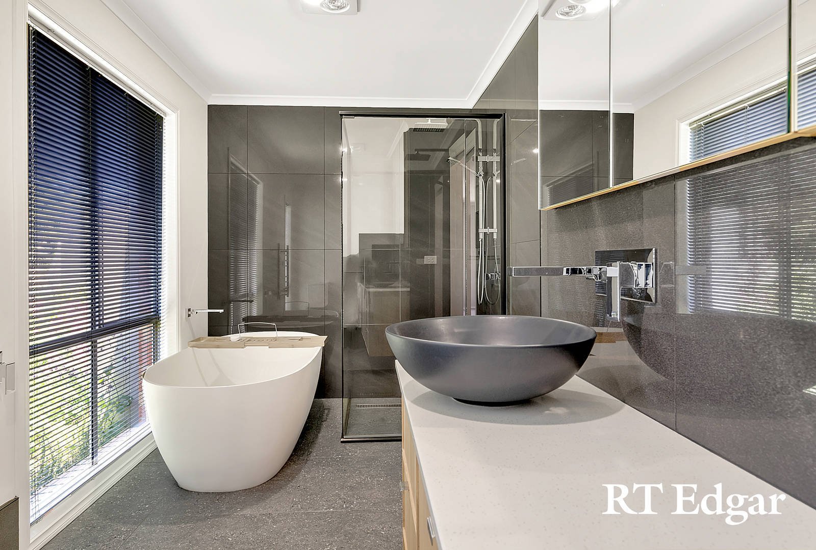 Real Estate and Property in 32 Metcalfe Drive, Romsey, VIC