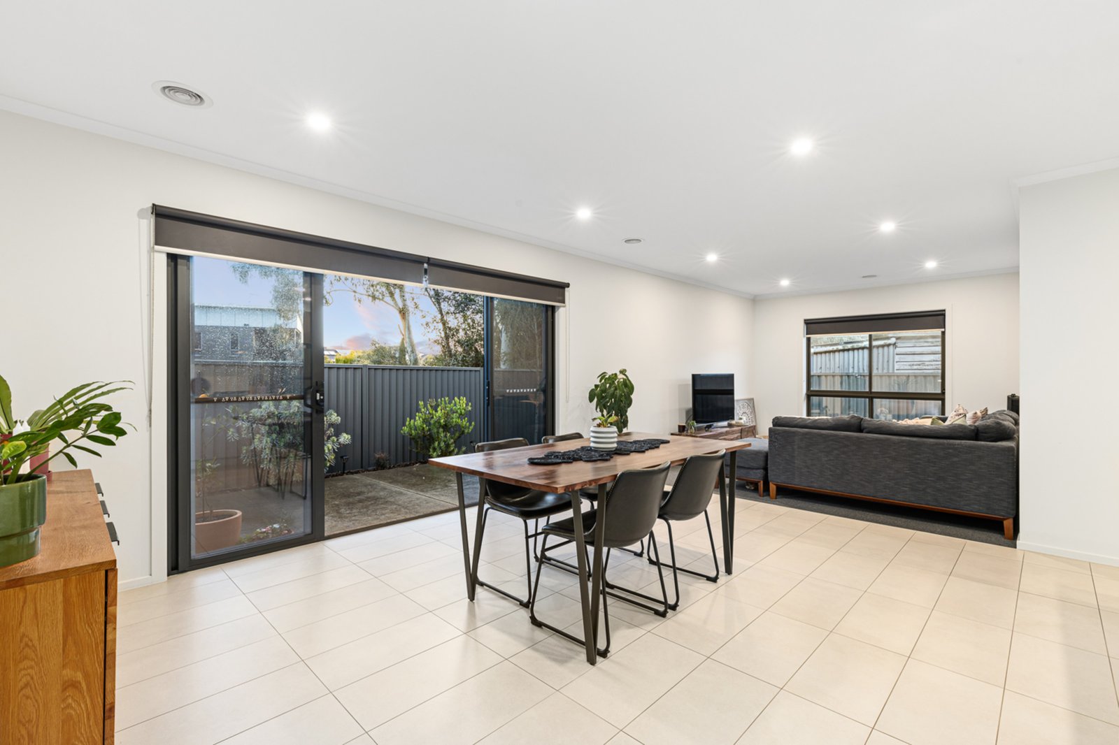 Gallery: 3/2 Middlin Street