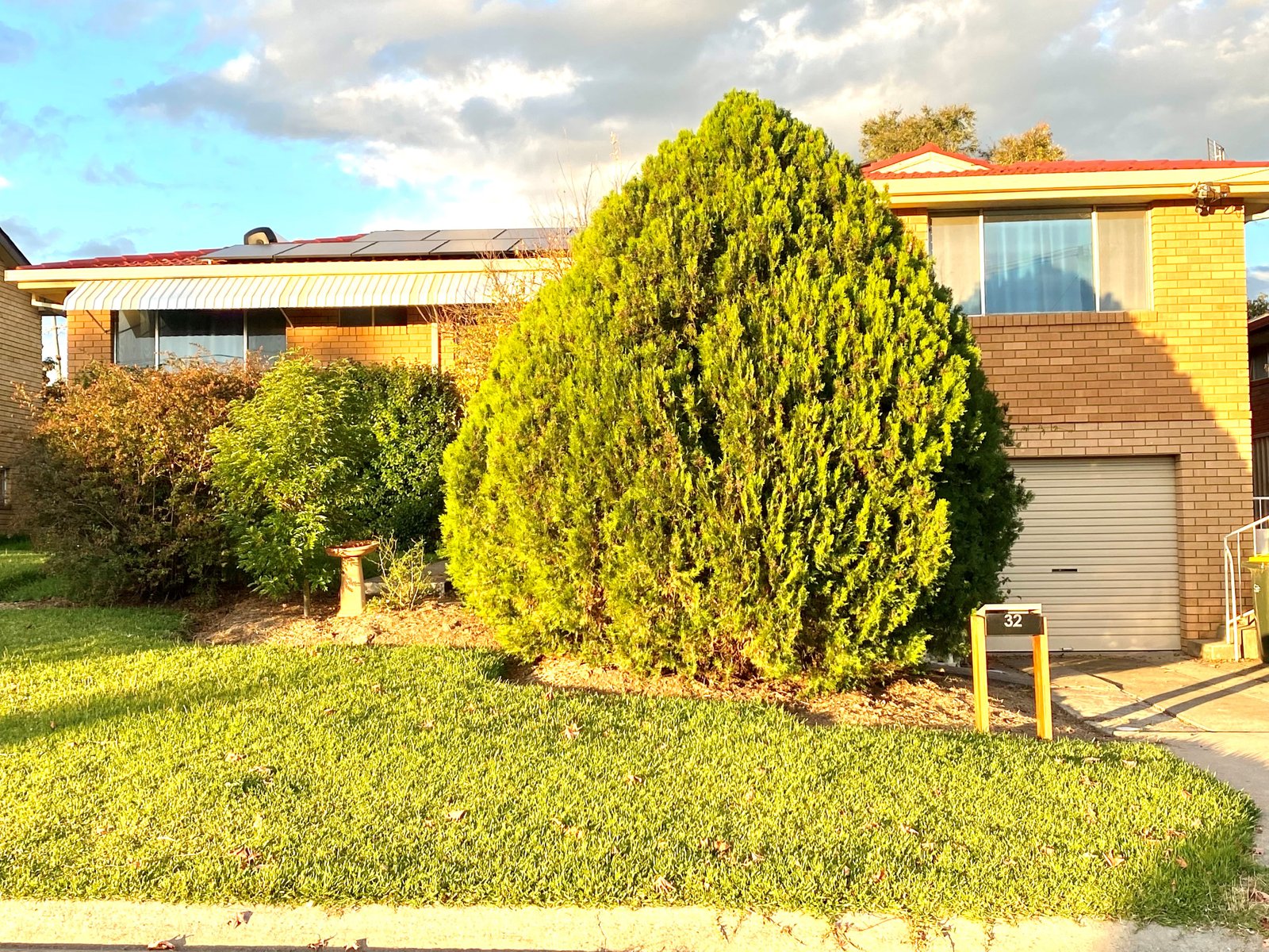 32 Minnamurra Crescent TAMWORTH 1