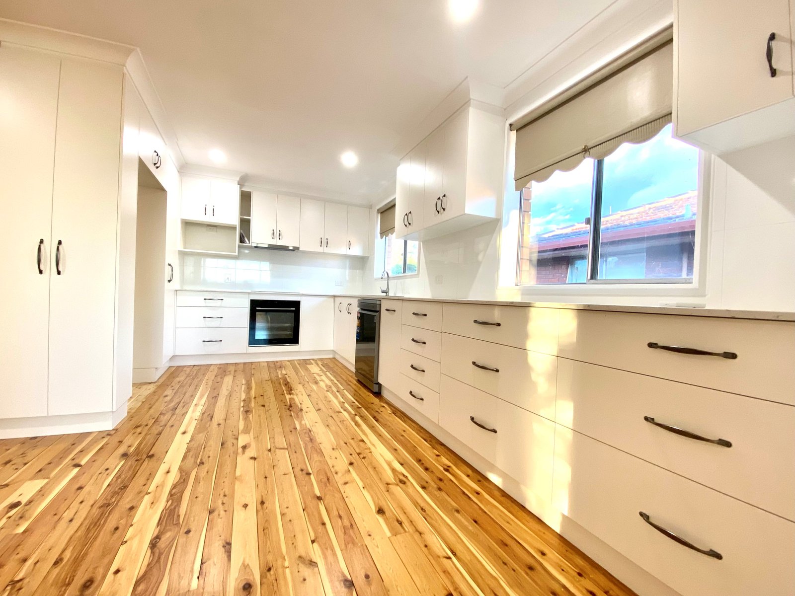32 Minnamurra Crescent TAMWORTH 2